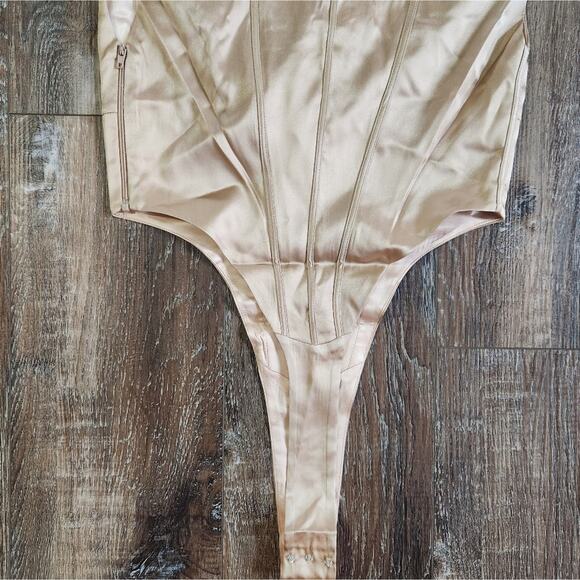 Retrofete Rozik Bodysuit in Nude Off the Shoulders Size XS NWT Satin Silk - Picture 8 of 12